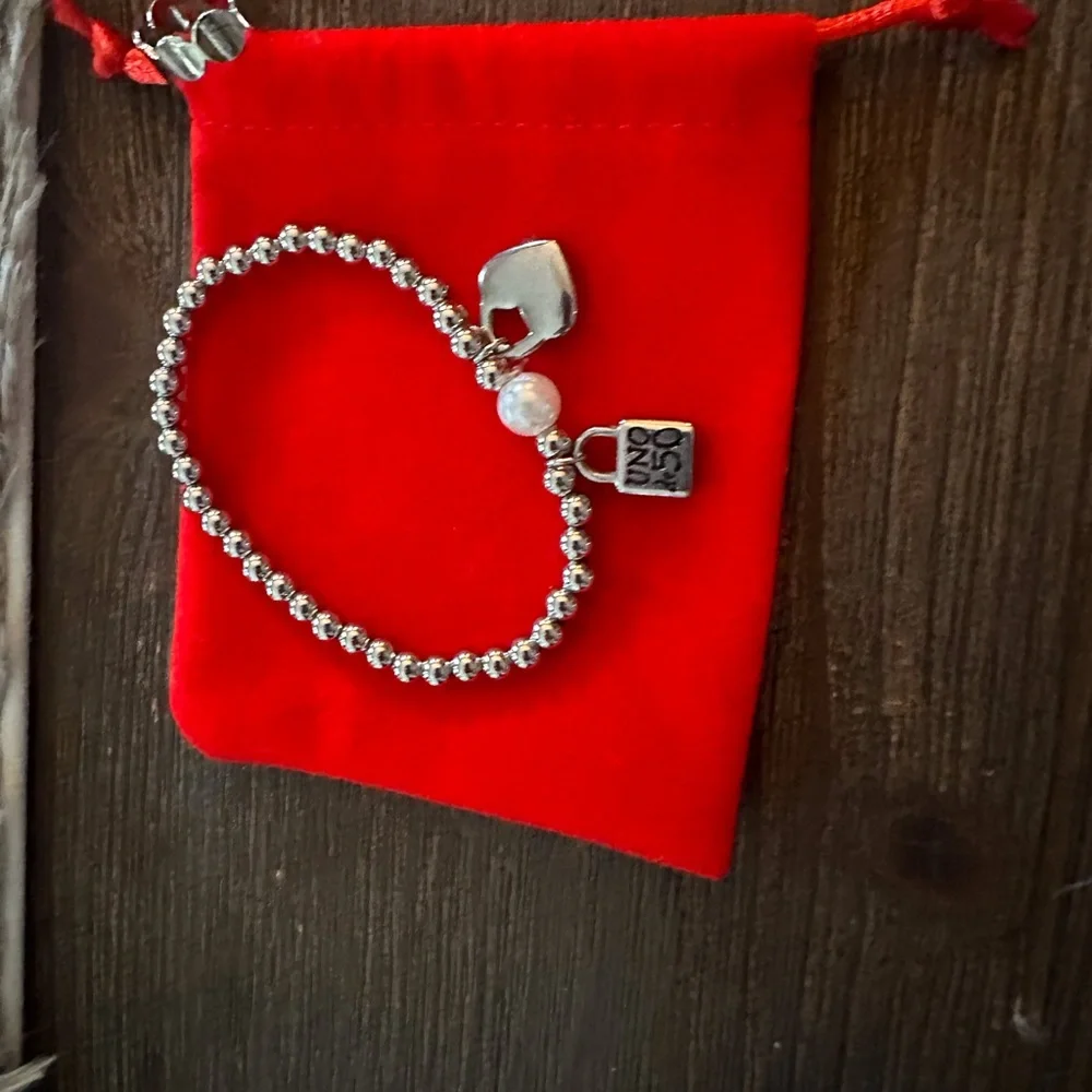 Beaded silver tone with pearl and heart charm bracelet with silver tone toe ring